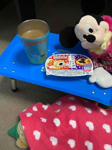 やーっとげっとしたよお。
なんにちかまえにうってるのはしってたけど、なかのひとのなかでピークがすぎてたから、かわなかったらしいんだけど、
やっぱりたべたくなったんだってさ←
とうみんちゅうのくまくんのよこで、いただきまーす！
