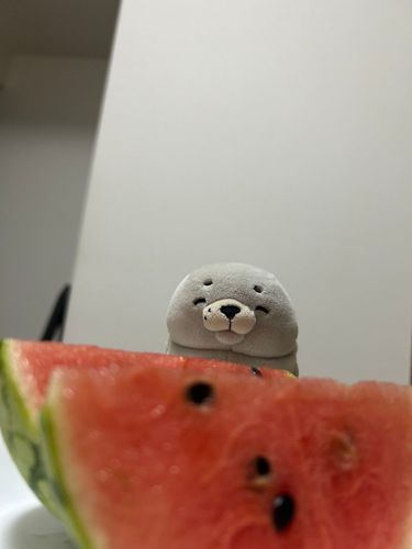 オマエは食べられないよ。