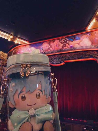 びっぐばんど ホールに 入れましたな！
はでで わたしに ぴったりな くうかんですな！
