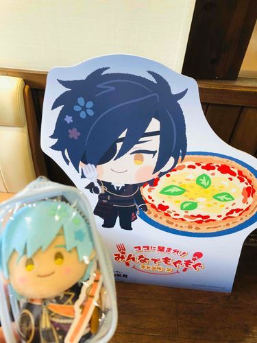 あるじと ゆびのうえ せんぱいが しょくだいきりどののパネルを みにいったそうですな
アクスタはざんねんながら しょにちに うりきれたそうですな……