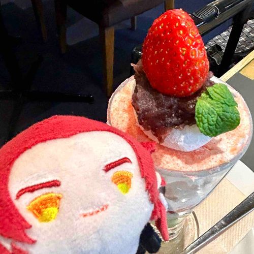 苺『大福』ぱふえをいただきましたぞ！
贅沢の極み！
とんちゃんしあわせψ(´ڡ`♡)