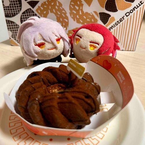 とんちゃんの大好きなドーナツですぞ。
今回はちょこたっぷりです。
(*´ч`*)