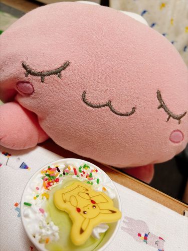 きょう の おやつは、アイスクリーム！！
きょうは ちょこっとだけ すずしいね！