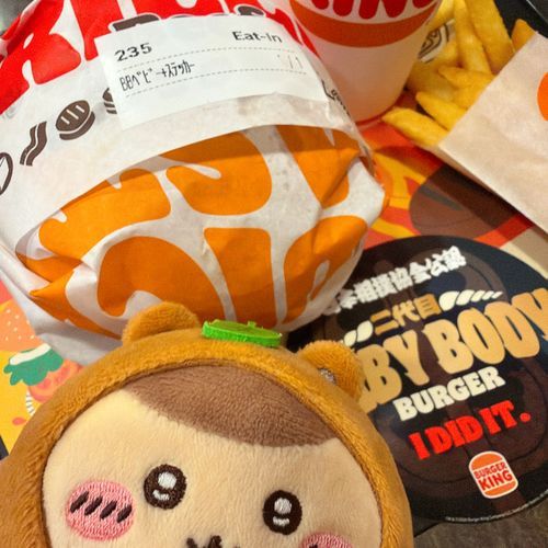 たぬき先輩とバーガーキング🍔👑