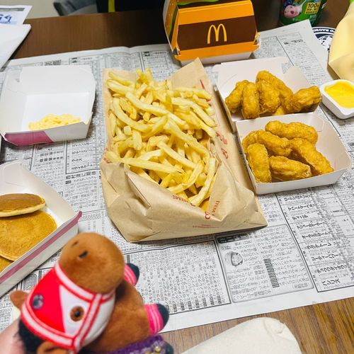 ご飯作らずマックパーティしたときの写真でﾔﾝｸﾞ🍟