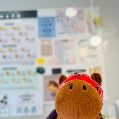 可愛いメニューたくさんのクレープ屋さんの写真なんだけど僕が可愛いことしか伝わらないでﾔﾝｸﾞ🤤❤️‍🔥