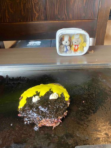 よ は ばれんたいん
たいちょぉの なかよしさんは ちょこ じゃなくて おこのみやき をたべていたぞ
からいらしい