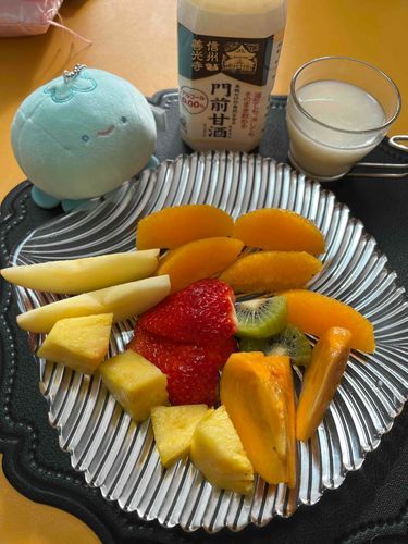 甘酒って美味しいのかなー。
ぼくは、子供だからフルーツをみんなと食べよー☺︎☺︎