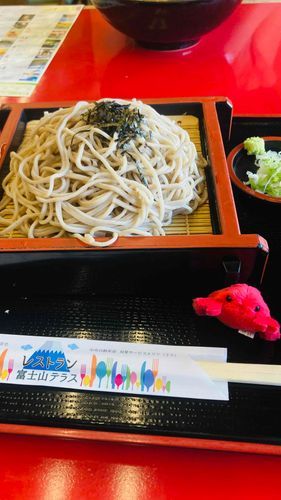 この前おそば食べたガニ
おこってないガニ