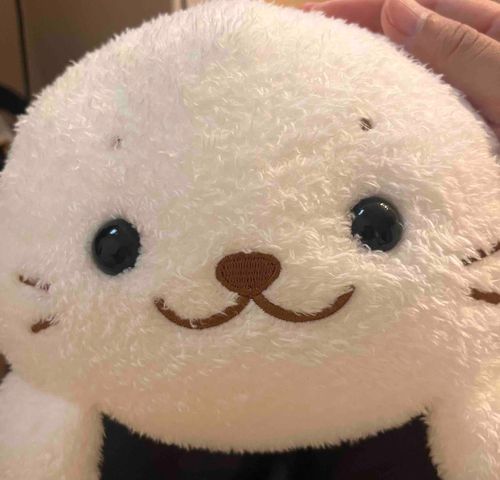 メルティたんです。
ママに抱っこされてたら、突然アイスコーヒーが降ってきたの。
びっくりしたきゅ。
ちょっと汚れちゃって、ママがごめんねごめんねってぼくのほっぺを拭いてくれたの。
まだちょっと茶色いきゅ。