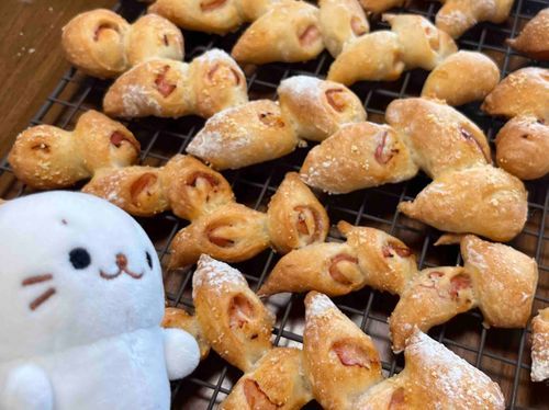 ママのおかあさんが焼いてくれた
たくさんのベーコンエピ！
かりかりもちもち！