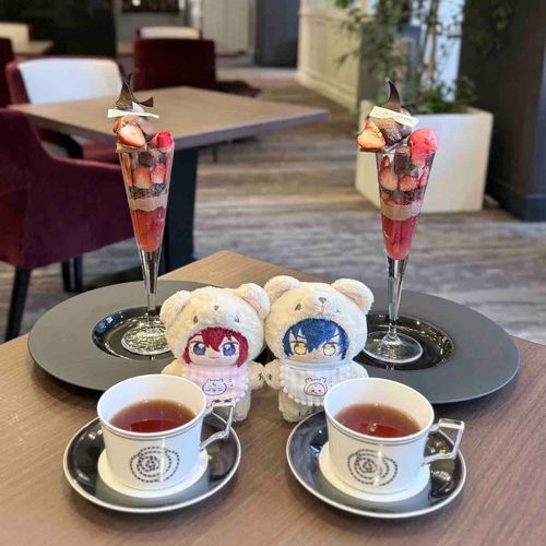 いちごいっぱいのパフェっすよぉ〜🍓🍫
