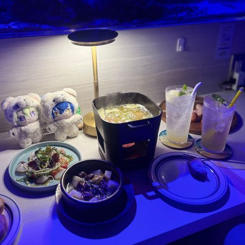 ここのお店、目の前に水槽があったんすよぉ〜🐟
