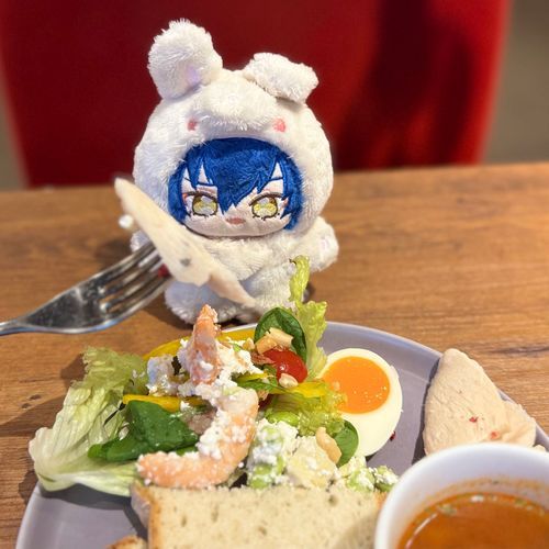 沢山歩いてサマトレセットも完食っすよぉ〜🥗