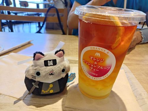 土方猫とフルーツティー