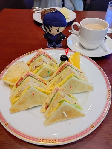 そうそう、サンドイッチも
ポアロじゃないよ