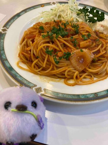 喫茶まりもでナポリタンを堪能するむらさき