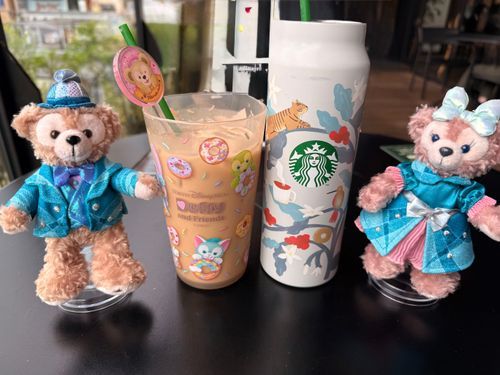 スタバに来ました。
マイカップで２０円お安く飲めました♪