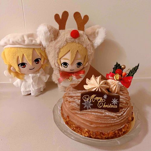 メリクリらよ〜🎄ケーキたべたりょともぬちゃんケーキ見すぎらよ