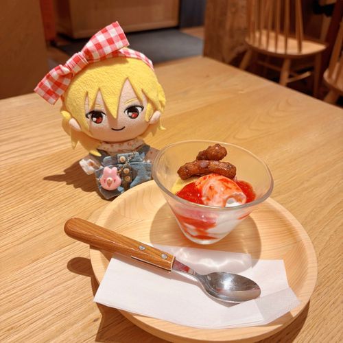 ママとおひるたべたあとにたべたやつらよ　かりんとさんのってたりょ