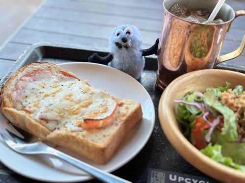 ちいさいぼく、クロックムッシュを食べるよ🥪
おなかぺこぺこ！