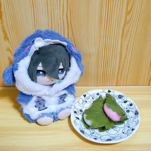 柏餅。作成者が俺達が健やかでありますようにって言ってた。…自分の健康も祈ってね