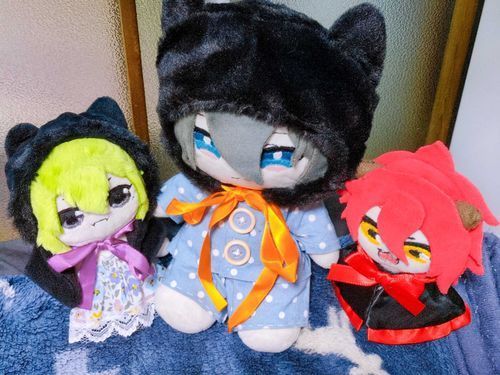 もうすぐ？ハロウィンだね。
2人とも似合ってるよ。所で、俺まだパジャマなんだけど…