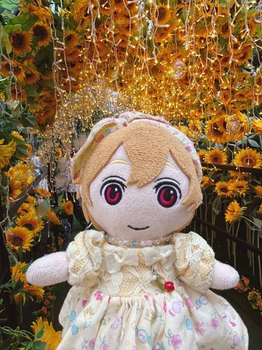 なごやでひまわりさん🌻のばえばえスポットがあったの！なぎにぴったりすぎていっぱいおしゃしんとっちゃった！きらきらでかわいかった✨