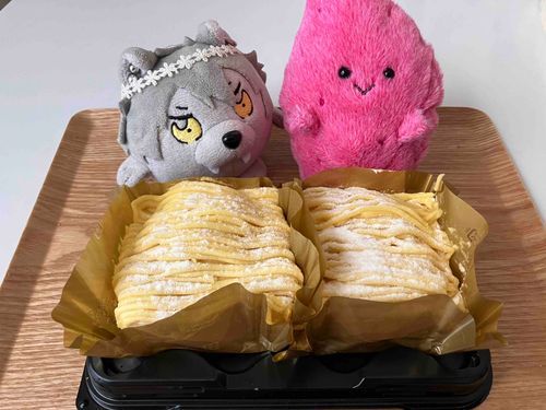 事務所でケーキをもらったぜ🍰
2個入りだから1個はテメ～にやるよ