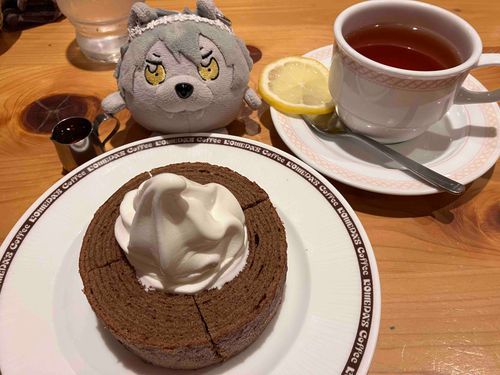 今週もお疲れさん
甘いものできゅうけいだ