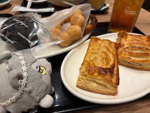 今日はドーナツパーティーだぜ🍩
いくらでも食べれちまうな…