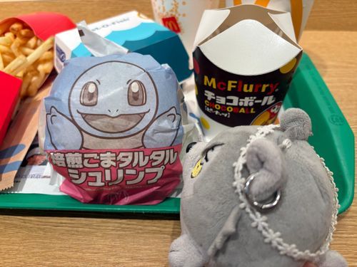 ハンバーガー食いに行ったらなつかしいヤツが見れたぜ🐢💧