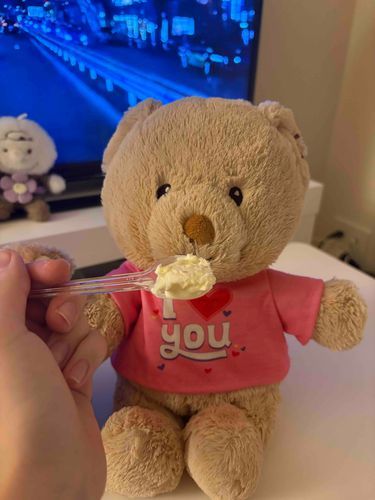 ままが買ってきたアイスを食べたよ‪
🍦‬💎🌼🍎✨
みんなは夜のご褒美スイーツ何食べる？