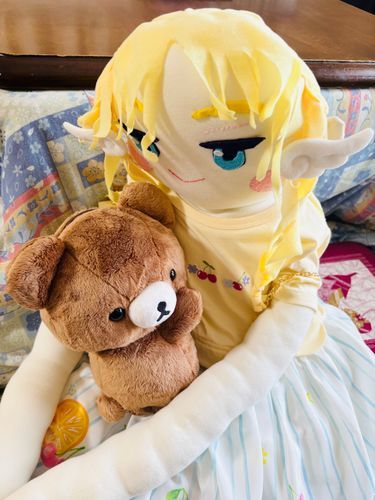 クロマたんなのだ。今日は暑い日。
チャイロイコグマを抱っこした〜💕