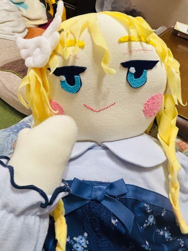 私のほっぺ〜♪はもちもちなのだ🎶
昔、近所にお菓子屋さんがあったらしいのだ。
そこでは、「ほっぺ」をモチーフにした、ふわふわ生地にカスタードクリームが入った美味(びみ)なお菓子があったという…💕