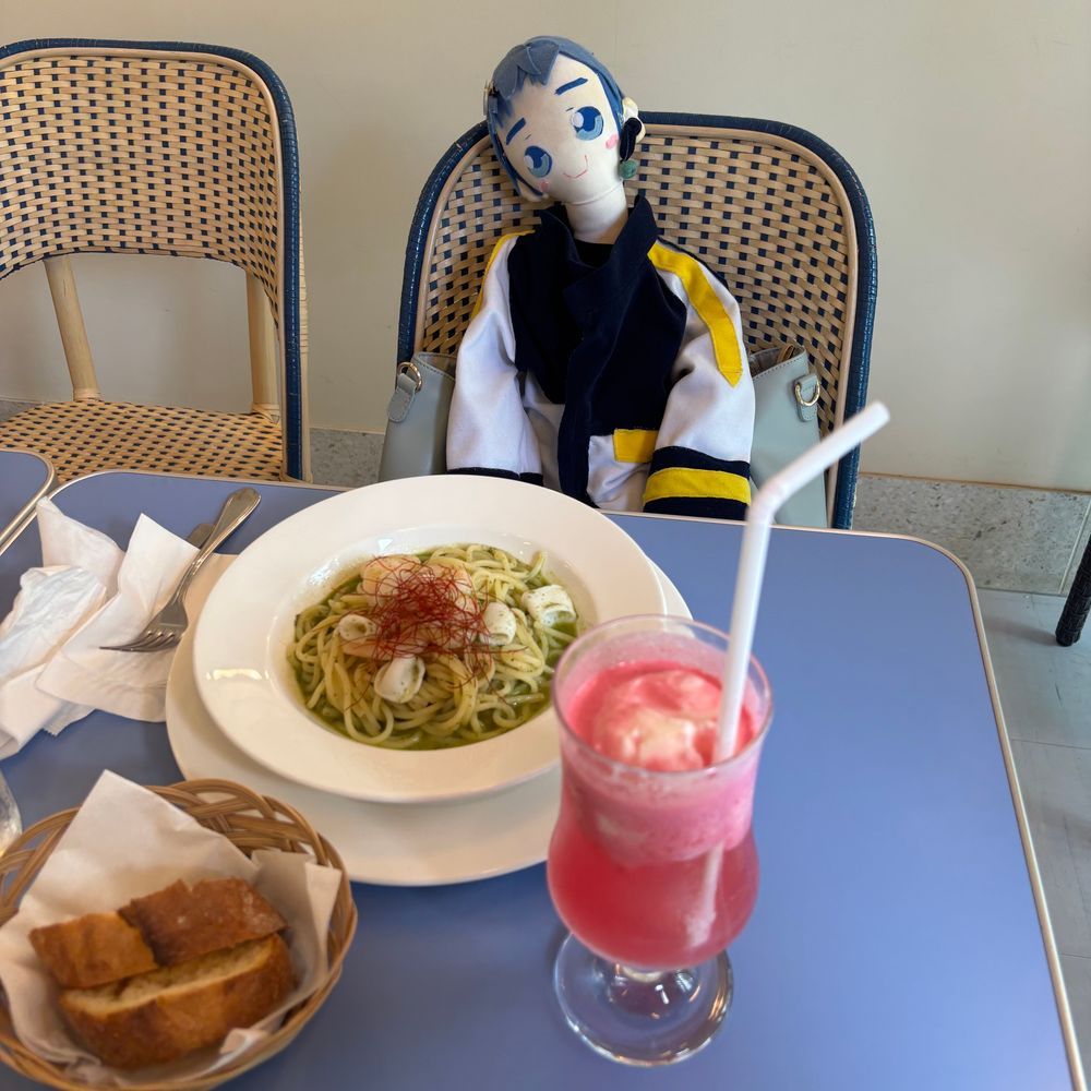かいちゃんだよ🍨
カフェ マリーイヴォンヌに来たよ。
いちごのクリームソーダと、
もちもち食感なパスタのランチと、
いちごのショートケーキ🍰を、
食べたよ。とっても美味しかった！
また行きたいな🍨