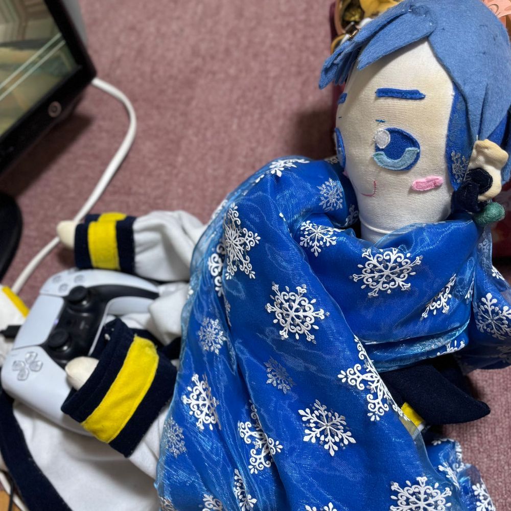 かいちゃんだよ〜🍨💙
ロボットアクションなゲームを、少しだけやってみたんだ。
1〜2枚目の写真が「アヌビス」で、3〜4枚目の写真が「バーチャロン」だよ。