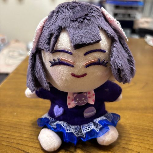 こんばんは。私は「ベリージャム」
なの〜🫐💜よろしく！なの。
昨日までは「キリル・キリ」だったけど、ちょっと手直ししてもらったから、今日から女の子なの〜🫐💜