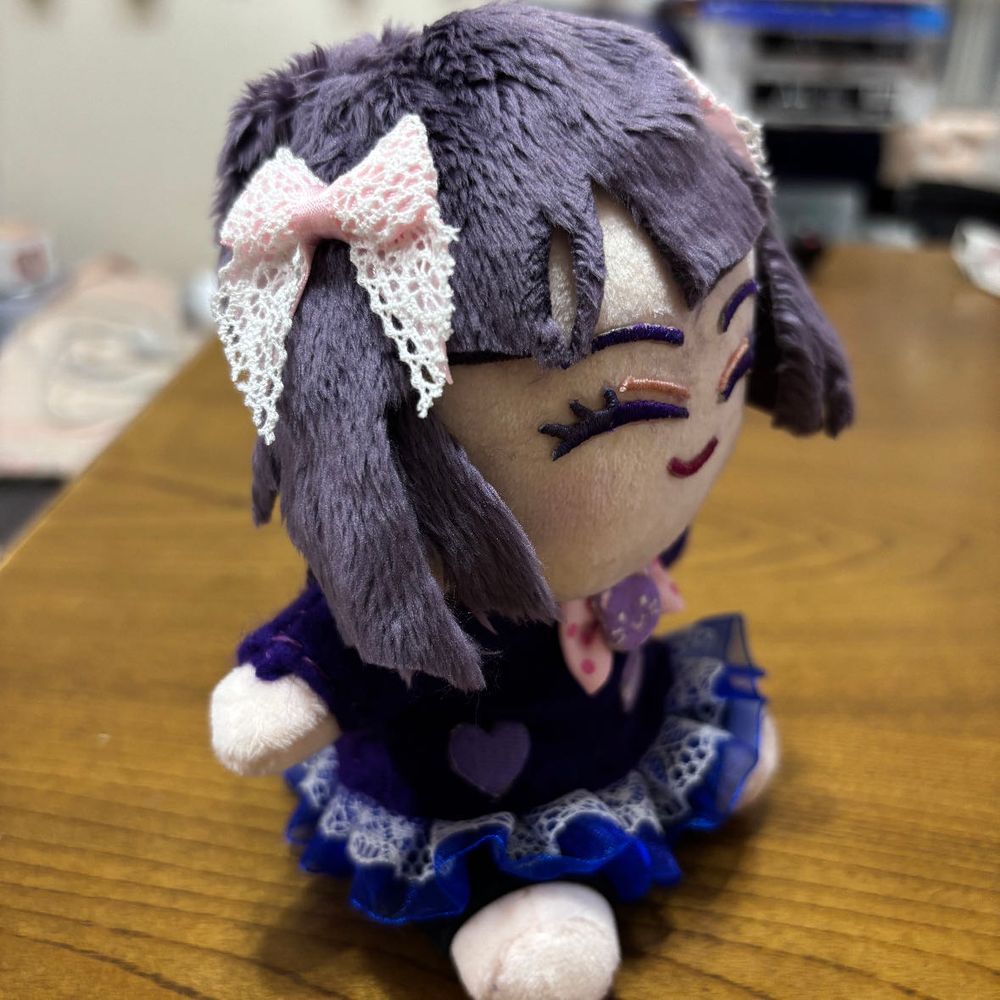 こんばんは。私は「ベリージャム」
なの〜🫐💜よろしく！なの。
昨日までは「キリル・キリ」だったけど、ちょっと手直ししてもらったから、今日から女の子なの〜🫐💜