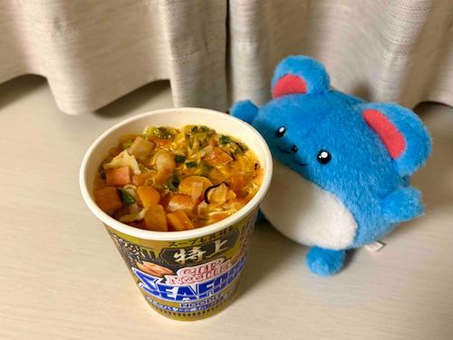 昨日の夕ごはん(特上カップヌードルシーフード)
我々は何をもってウニをウニであると判断しているのか考えさせられる一食だったな……