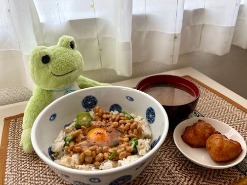 今日のお昼ごはん
冷凍唐揚げ、美味い