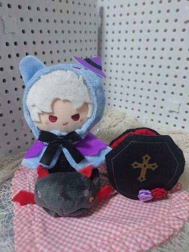おおかみさん衣装のシン
巷にハロウィングッズが増えてきてる