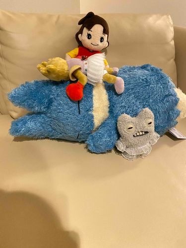 あるじの旦那が滅多にしないクレーンゲームでゴンベゲットしてたエビ！ポケモン仲間が増えて嬉しいエビ〜！