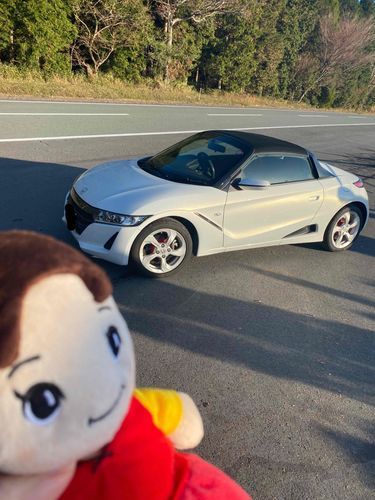 いろんなところドライブしたわね。荷物が全然載らなかったり、伸びもできない窮屈な車だった。でも可愛さと格好良さを兼ね備えた車はあなただけだと思っているわ。今までありがとう。