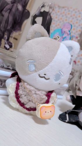 叶タウンに前掛け編み物で作って着せたら
お気に入りにしてくれたよ！！