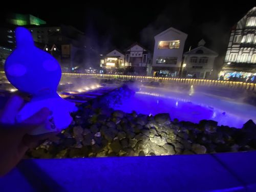 草津温泉♨️ 
気持ちかったー😘
でも、ピッピ、これ、怖くない❓
青くなってる…あぁそうだ、もとから、青だったんだ。