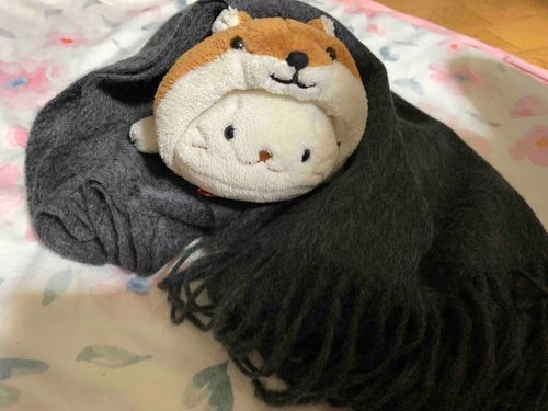 ゆうしょうセールでかったパパへのおみやげのカシミヤさん100%のマフラーとるなちゃんさんがついにデビューしたサウナハット　ほんじつのせんりひんとなります！