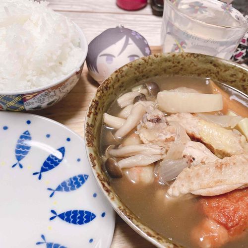今日はおでんを食べました〜🍢
ここ最近ちょっと風邪を引いていました…😷
後は咳だけ…皆さんも気をつけて🤒