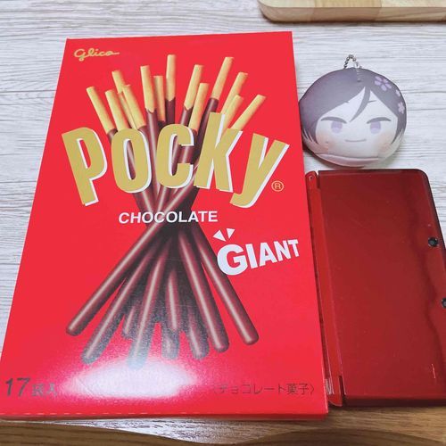 一足早いバレンタインが来たよ🍫おっきいぽっきー！
