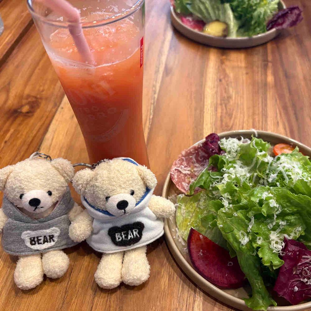 スパイたちが美味しいもの食べてきたよ。
※2ヶ月くらい前の写真だよ。
スパイたちはけあに味覚共有してくれるからありがたいね。
けあも美味しく楽しんだよ。